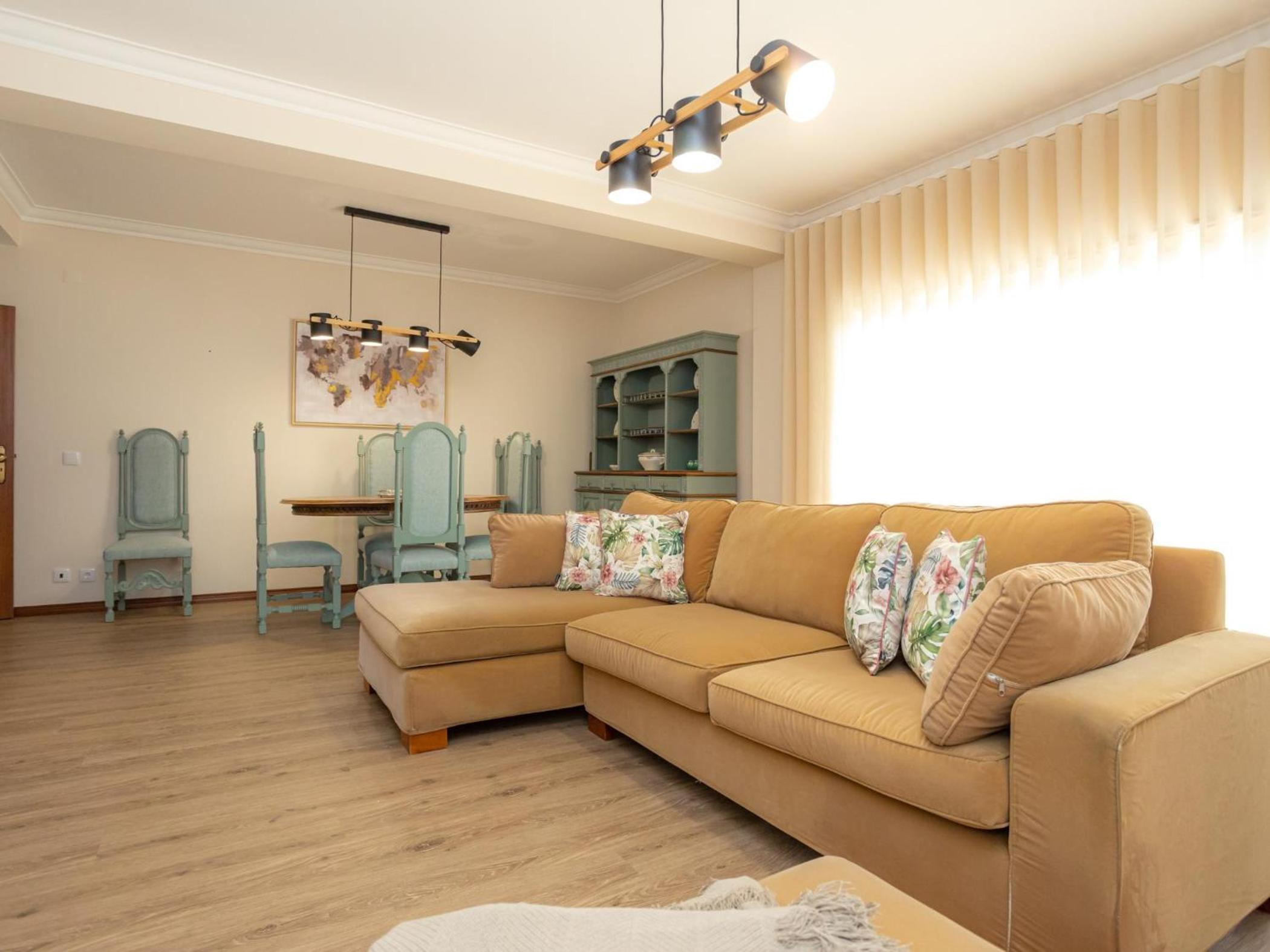 Vizo 31 by Rent4All