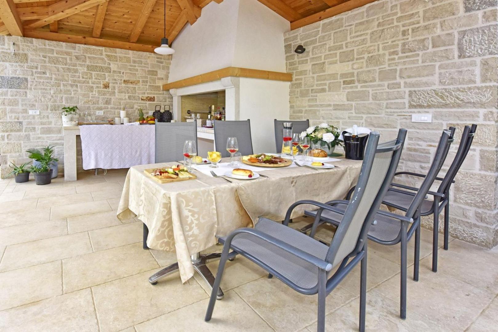 Apartments House Anna for max 13 Persons in Poreč, pet friendly view 5