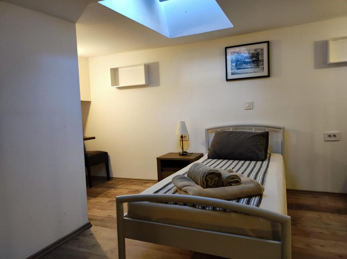 Rooms Baza