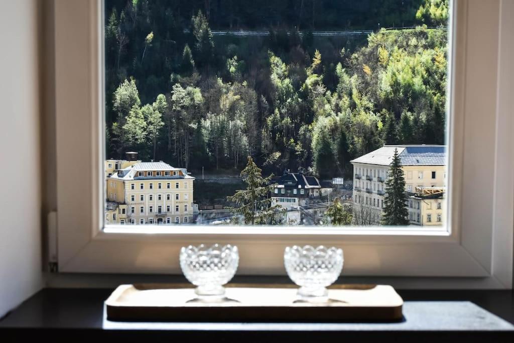 Brand-new, central apartment w/ VIEWS