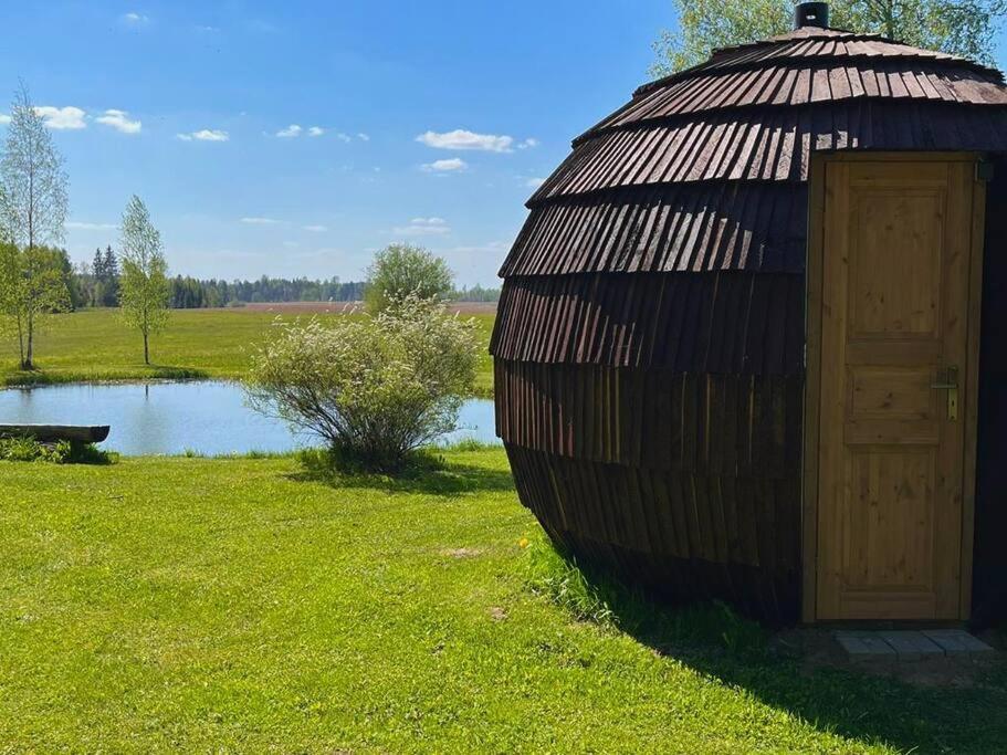 Mežagaiļu idiļļa