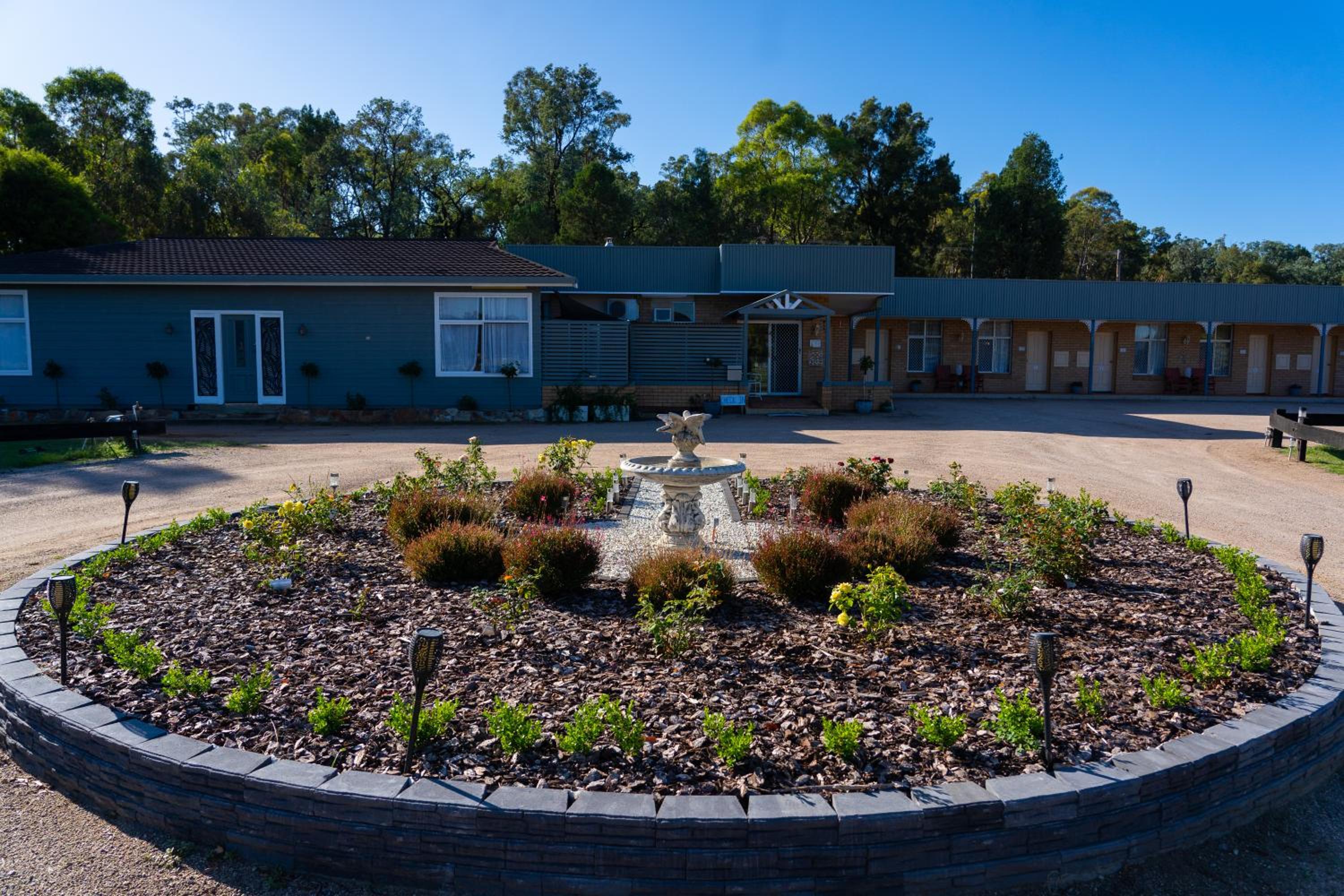 Sunflower Motel