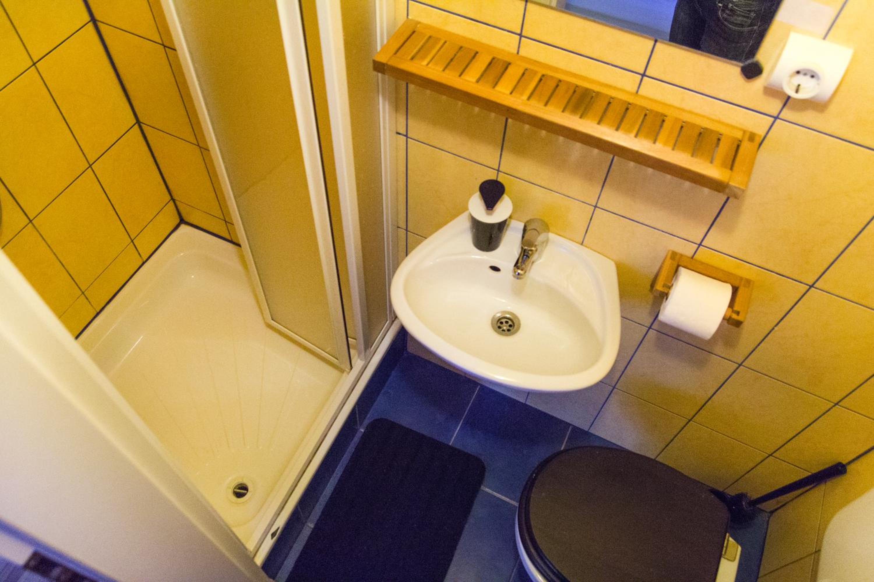 7x24 Central Hostel