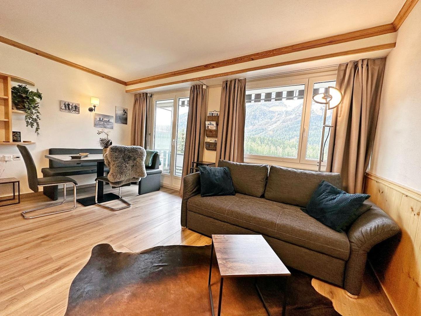 E405 - 42m2 Alpenschick mit Balkon, Ausblick, Pool