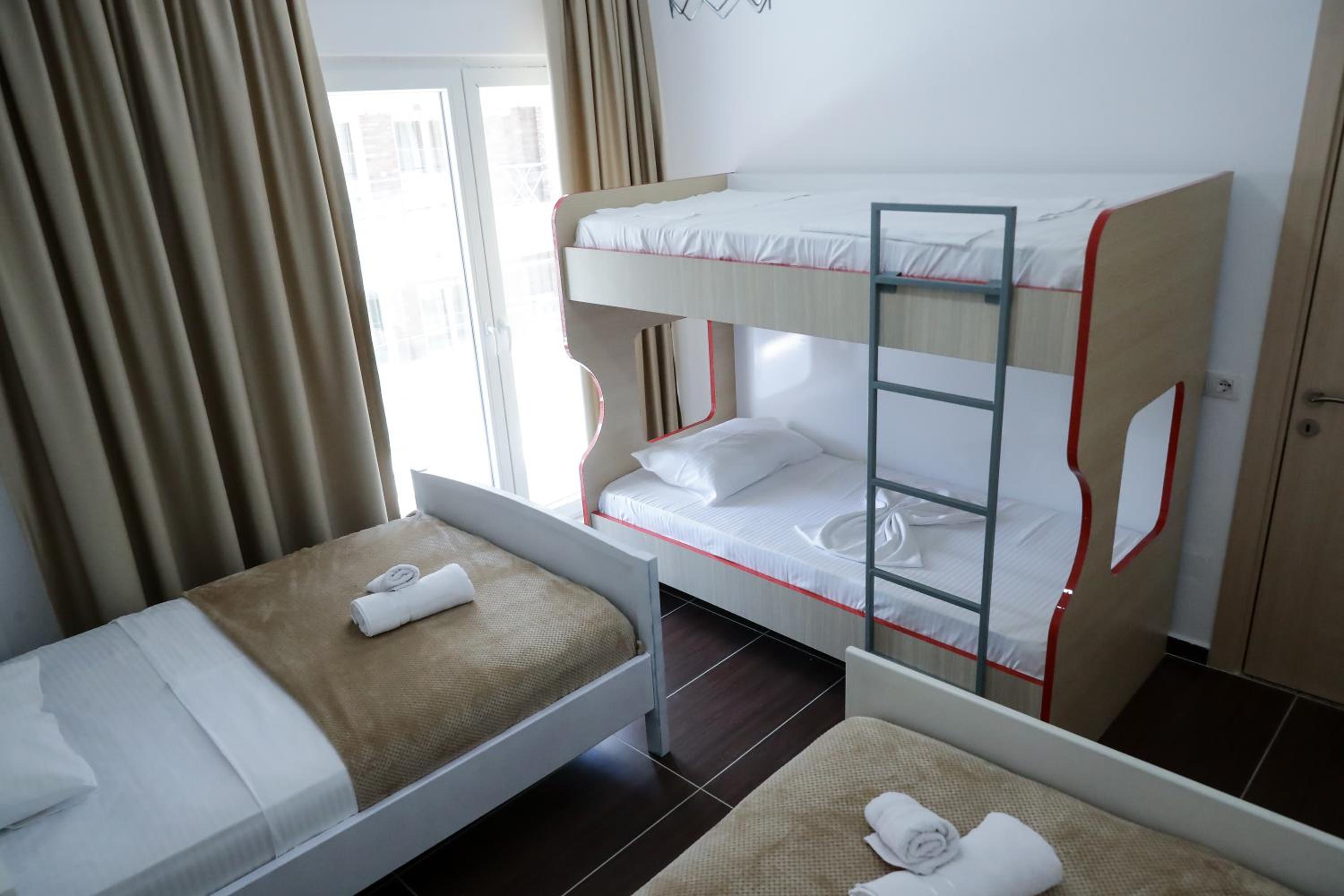 Fishta Apartment Q6 37