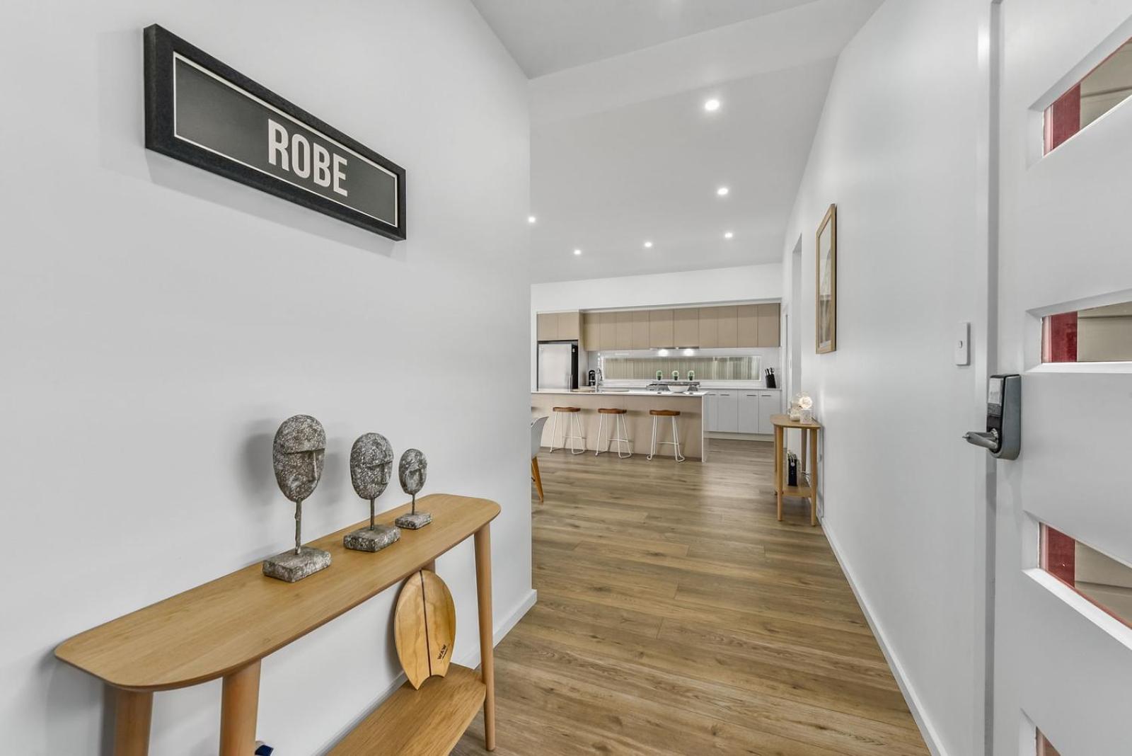 Bright & Easy - Address is 7 Cobb & C Way Pet Friendly Inside