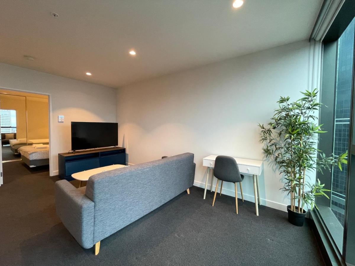 EPORO Tower Modern Apartments Melbourne Central CBD