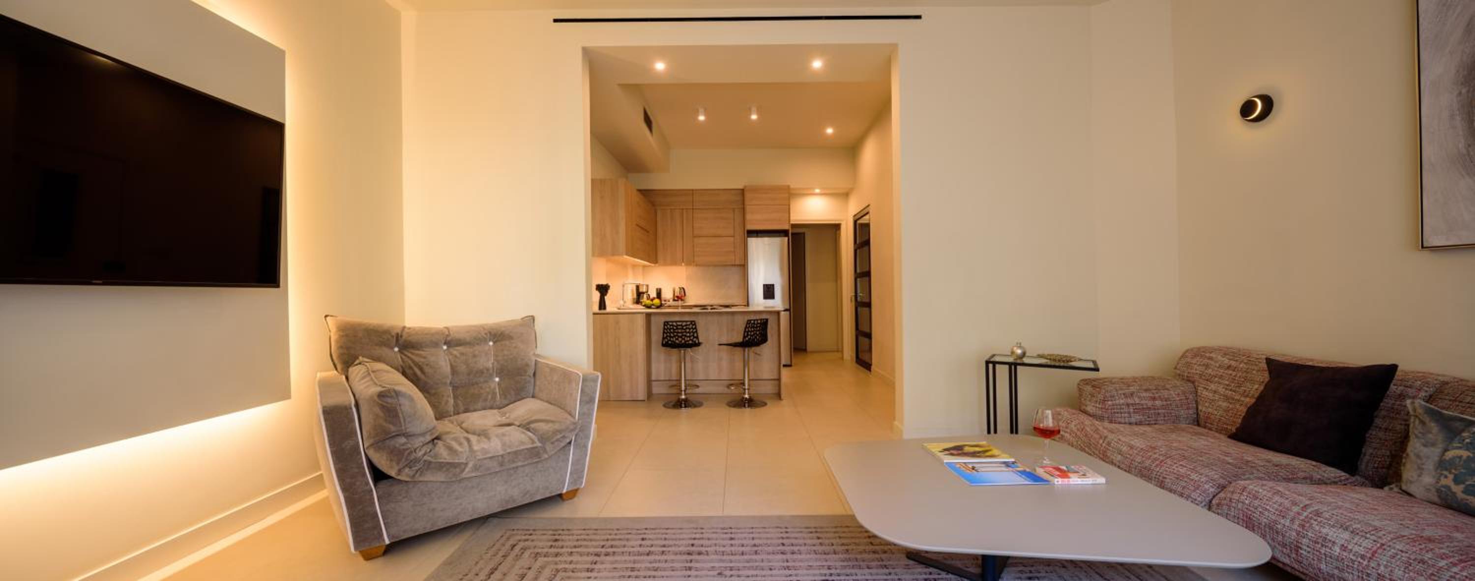 THIRAMENOUS RESIDENCE