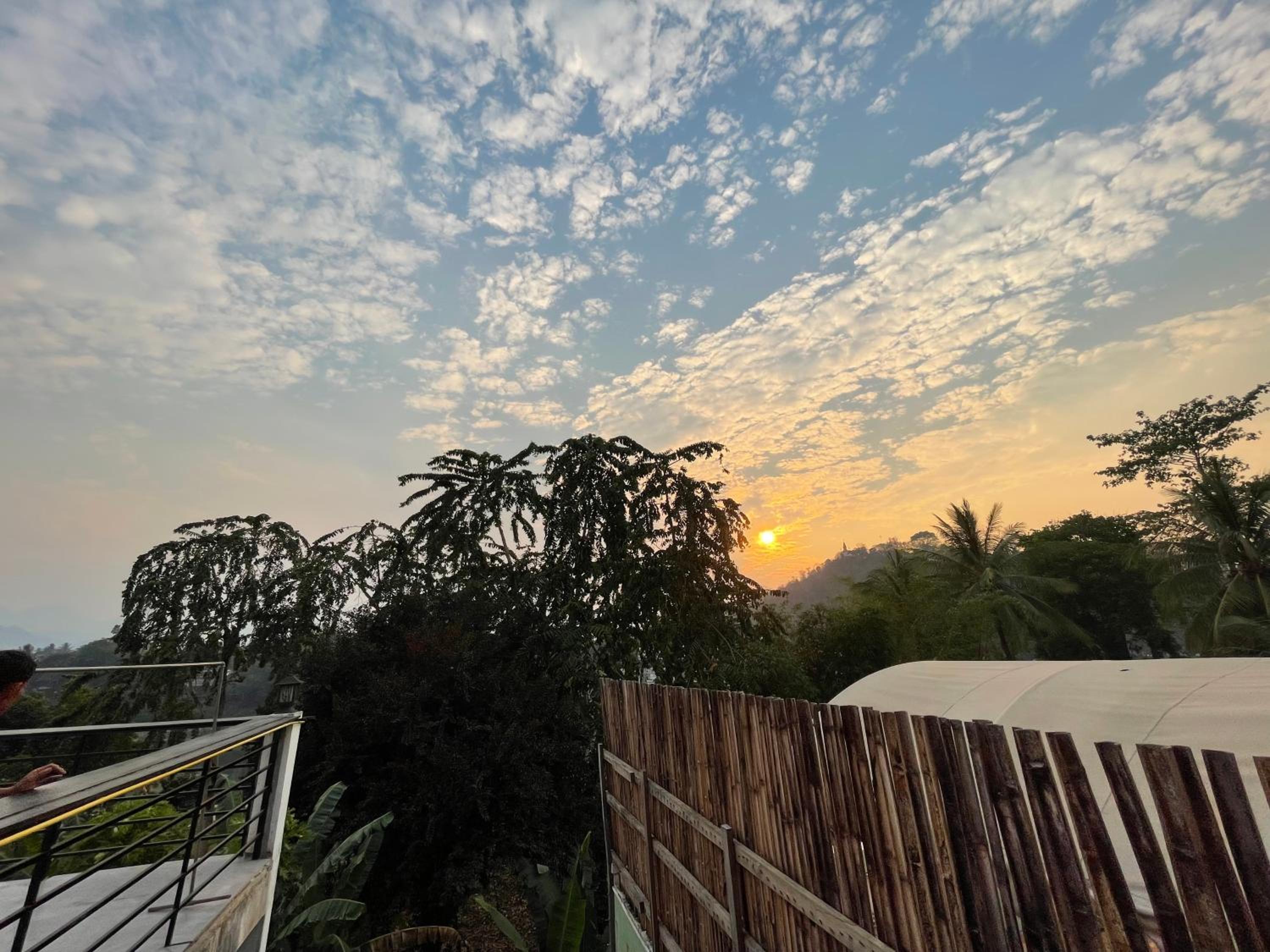 Meet sunset hostel Luangprabang