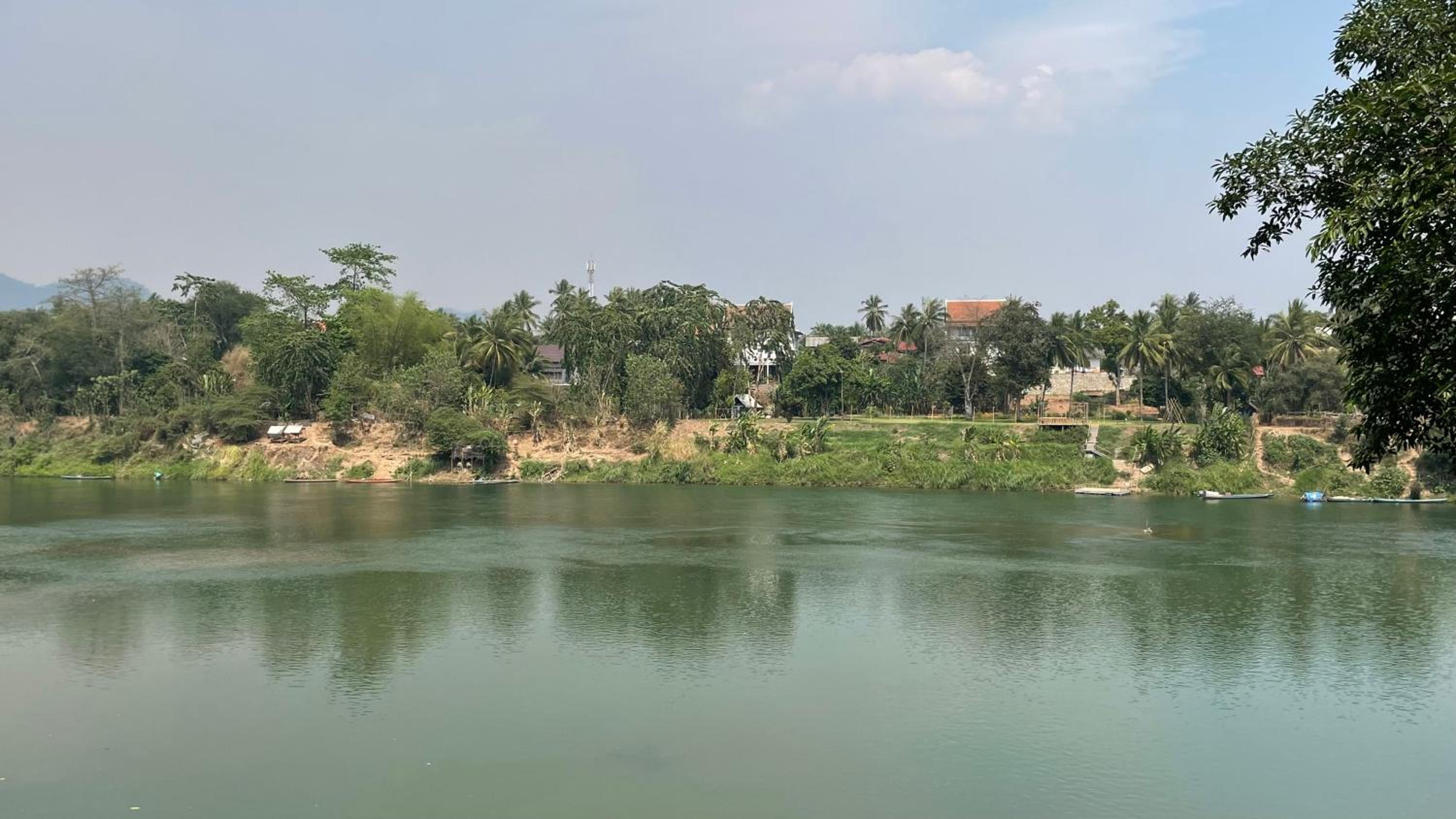 Meet sunset hostel Luangprabang