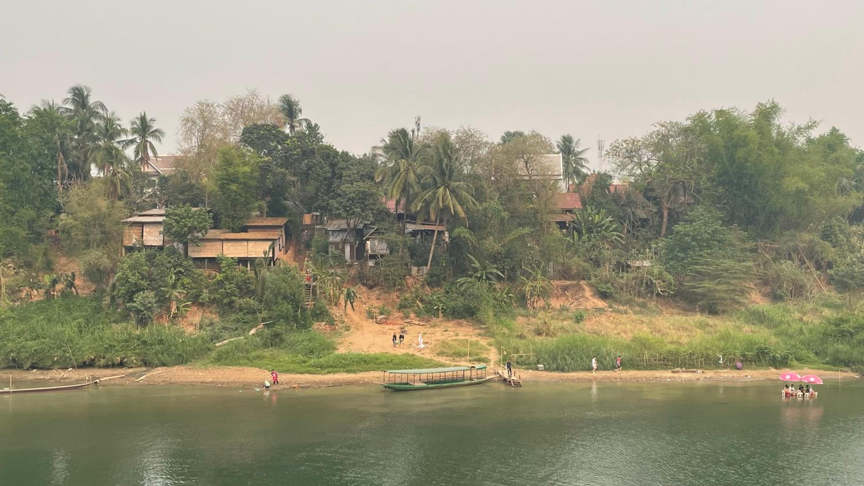 Meet sunset hostel Luangprabang