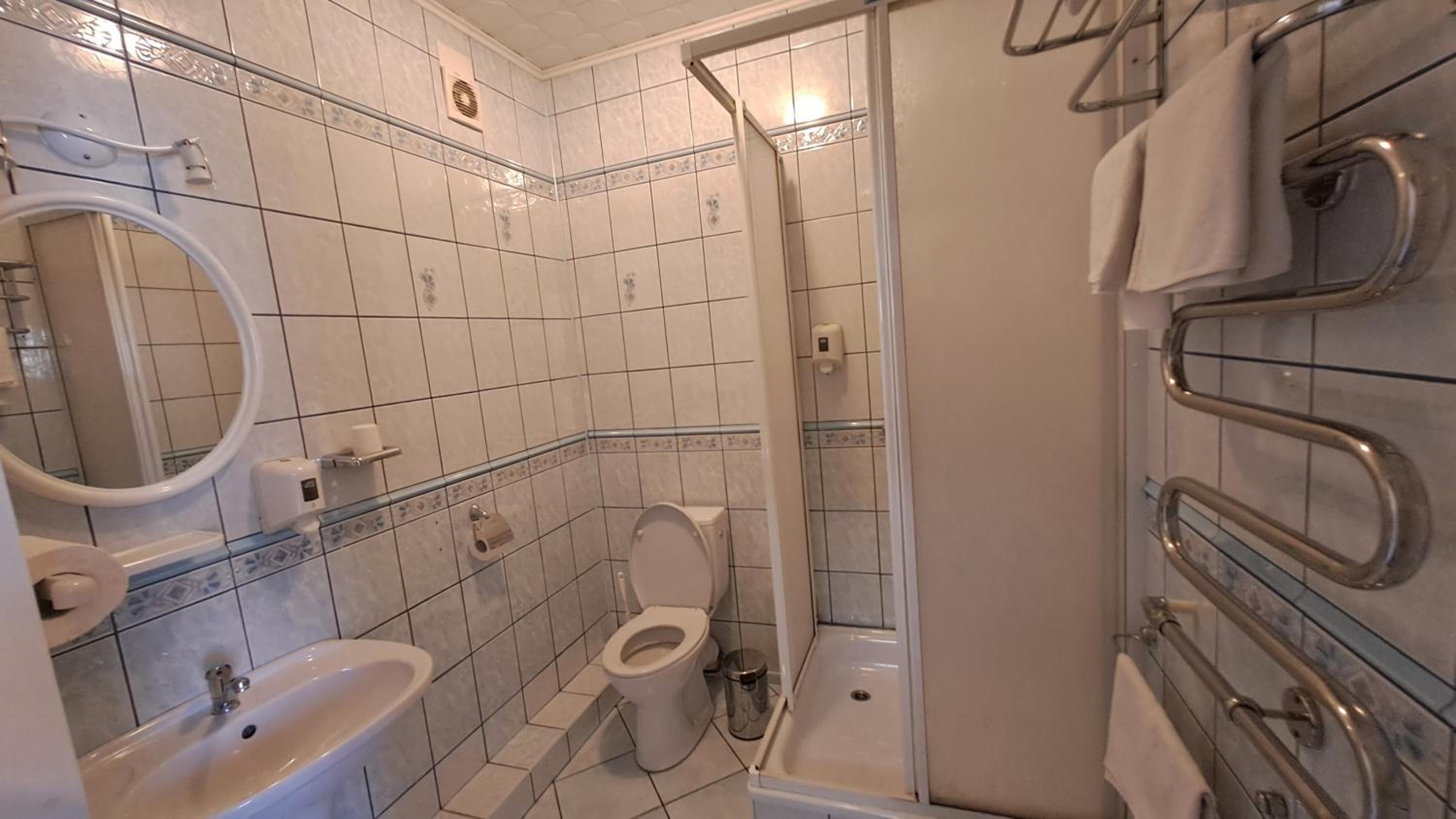 Photo 32