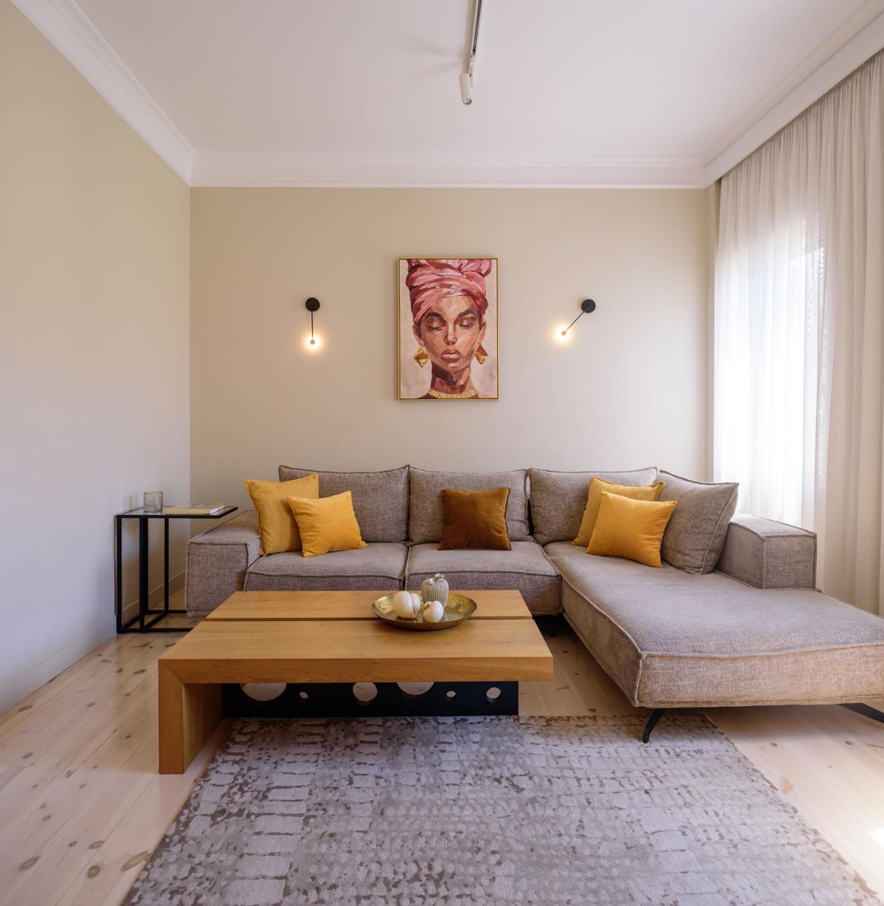 THIRAMENOUS RESIDENCE