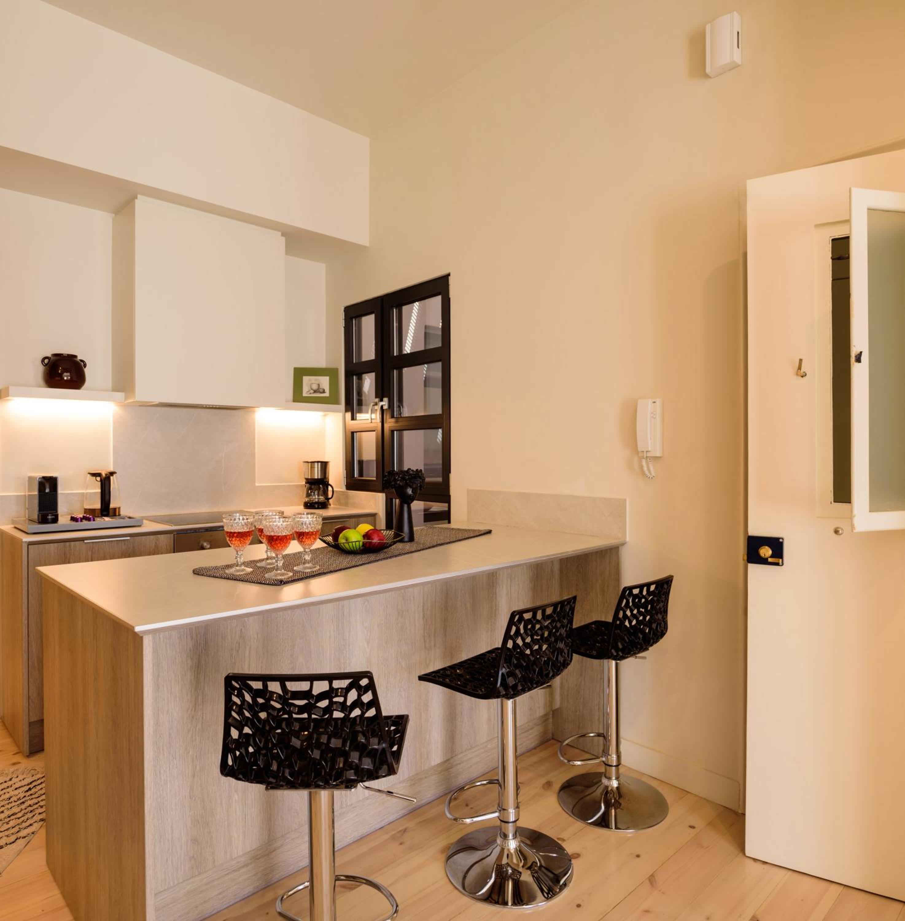 THIRAMENOUS RESIDENCE