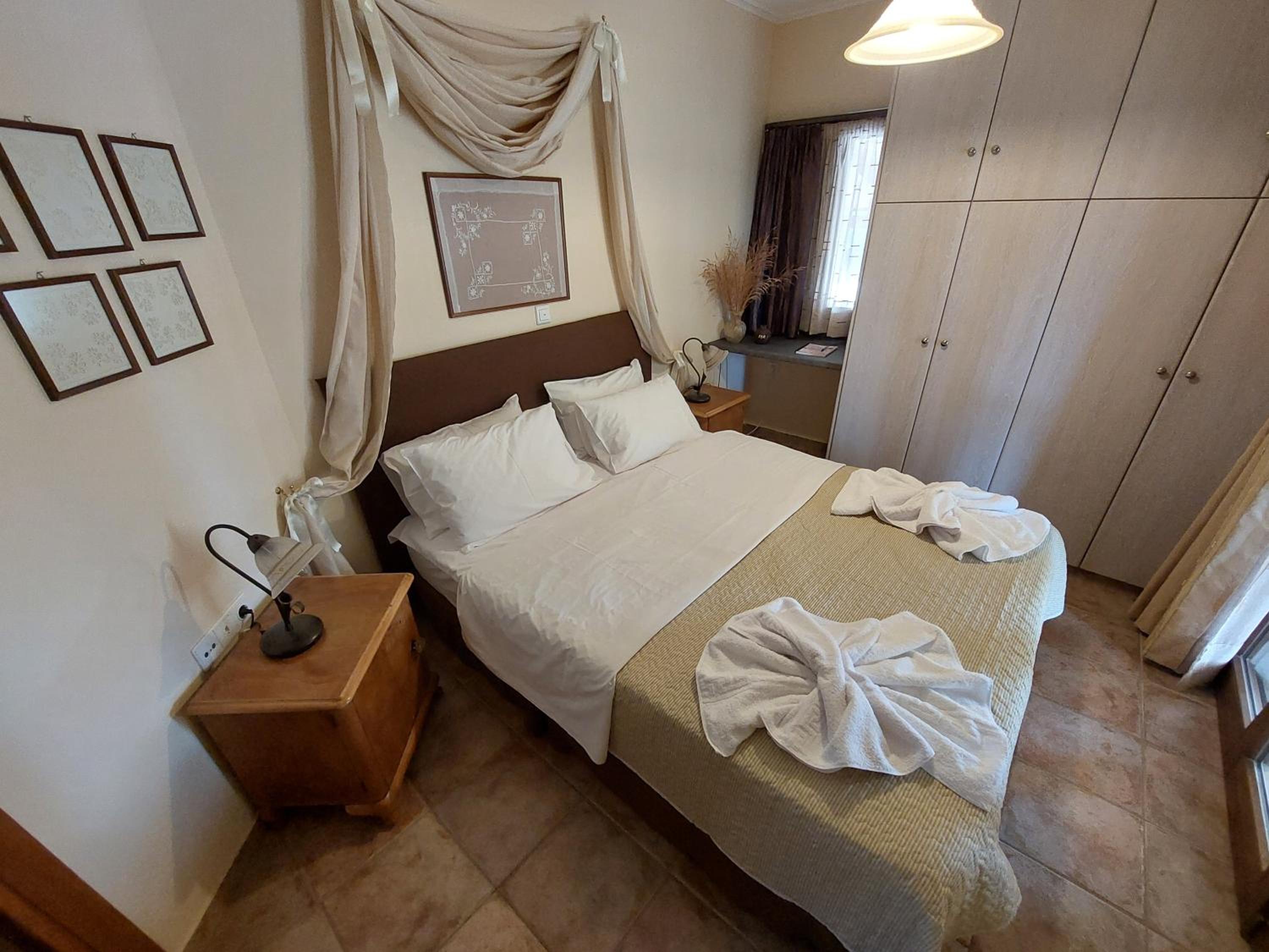 Petrino guesthouse Gialova