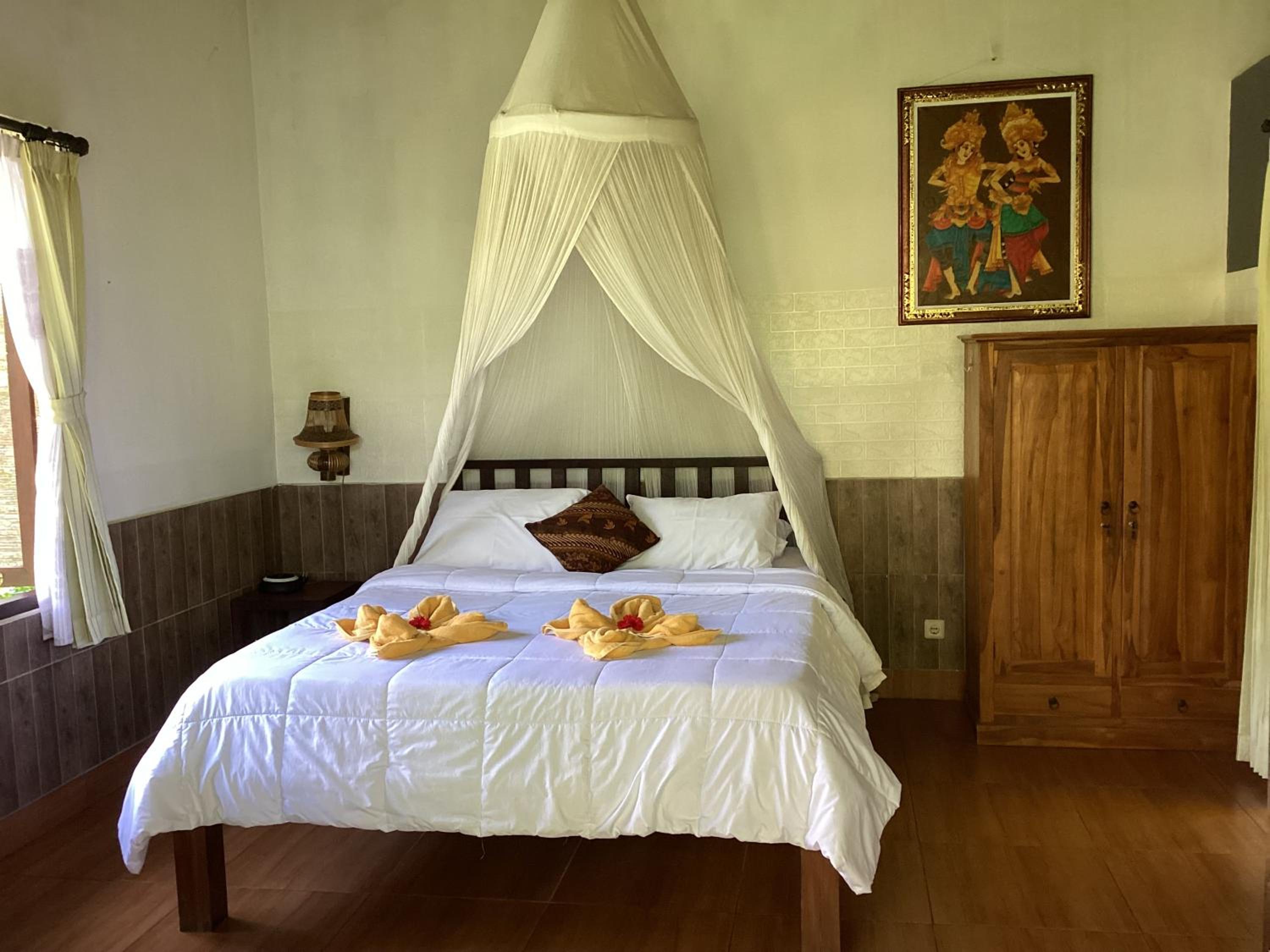 Khrisna Hs and Cottages view 3