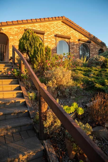 Hallett Cove Garden House with Ocean Sunset