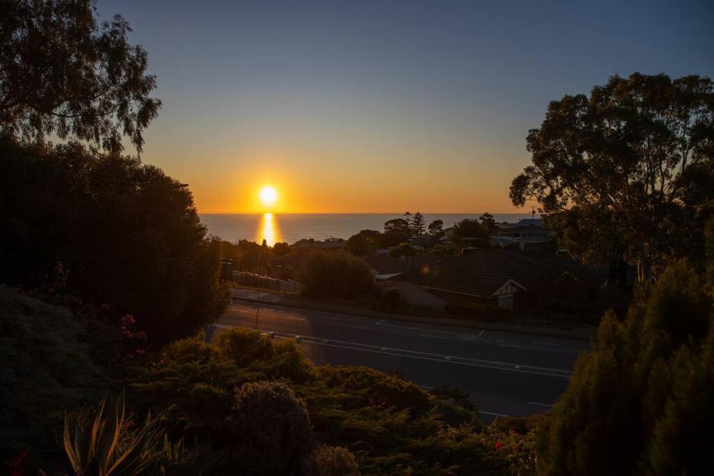 Hallett Cove Garden House with Ocean Sunset