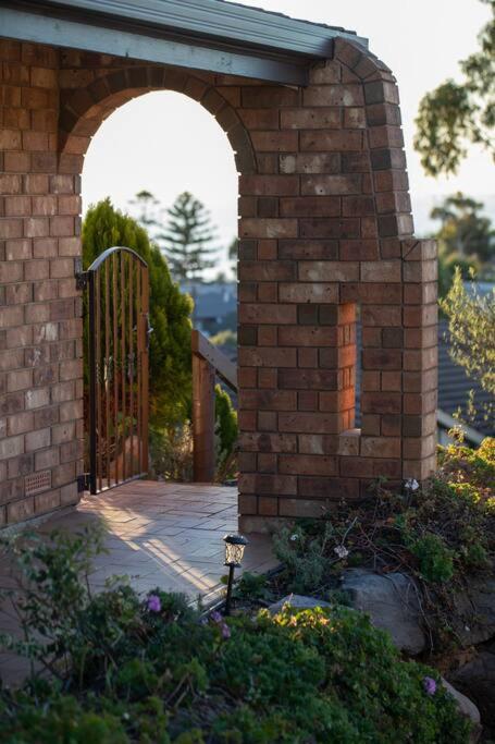 Hallett Cove Garden House with Ocean Sunset