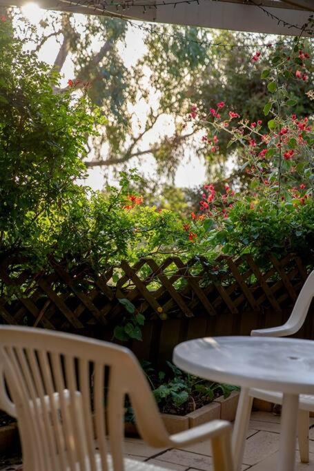 Hallett Cove Garden House with Ocean Sunset