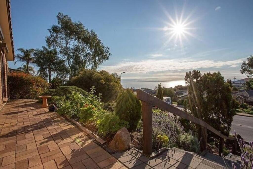 Hallett Cove Garden House with Ocean Sunset