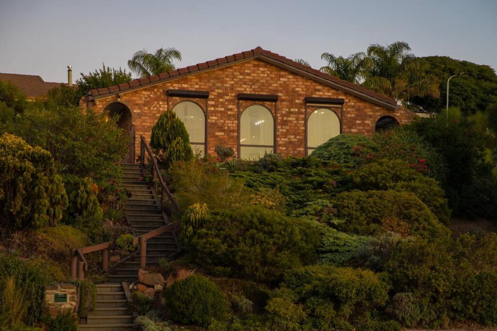 Hallett Cove Garden House with Ocean Sunset