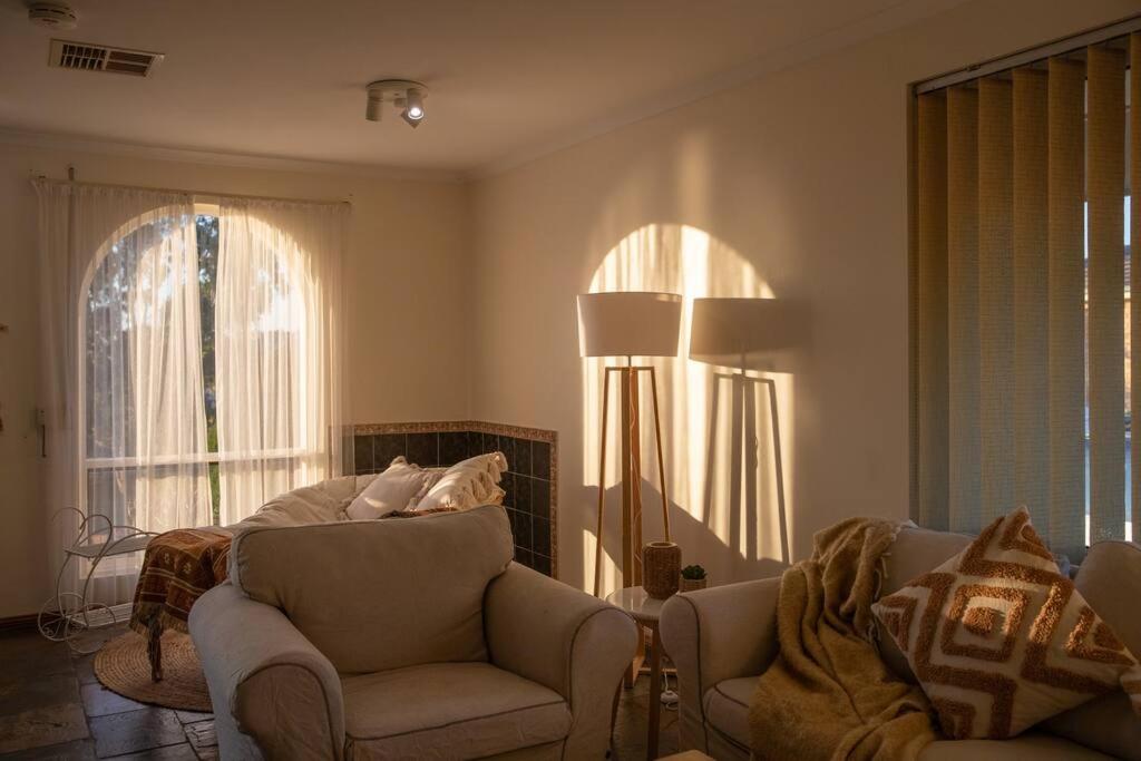 Hallett Cove Garden House with Ocean Sunset