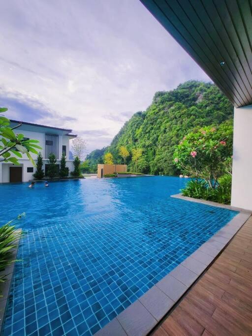 Sunway lost world onsen ipoh-themepark view 5 pax photo 8