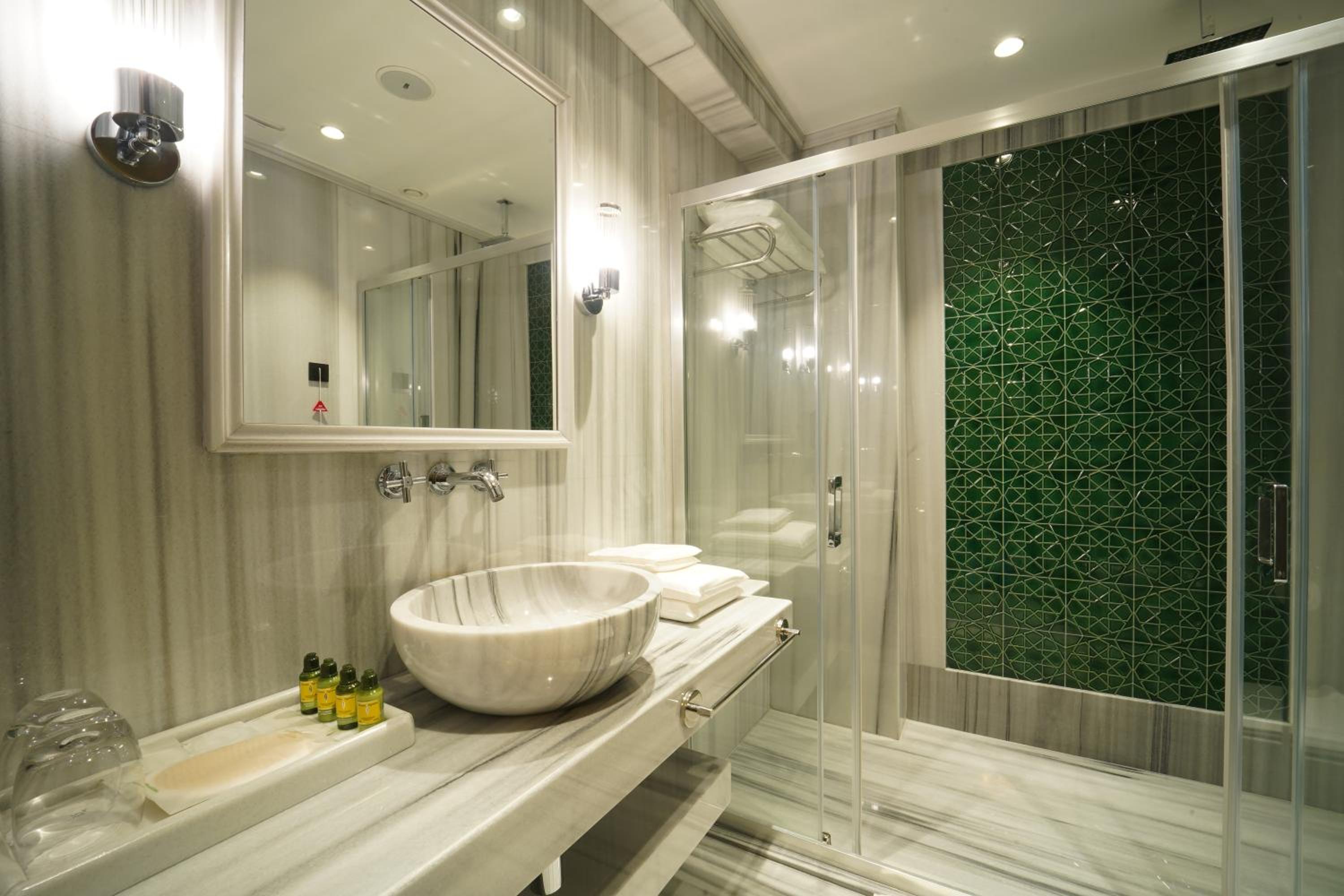 Tin Süitler - Image 20