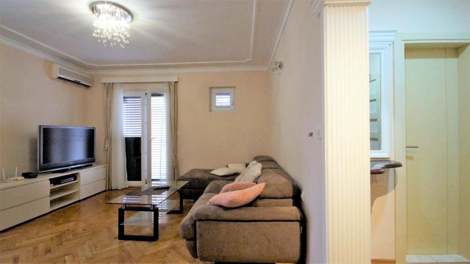 Apartment Glomazic