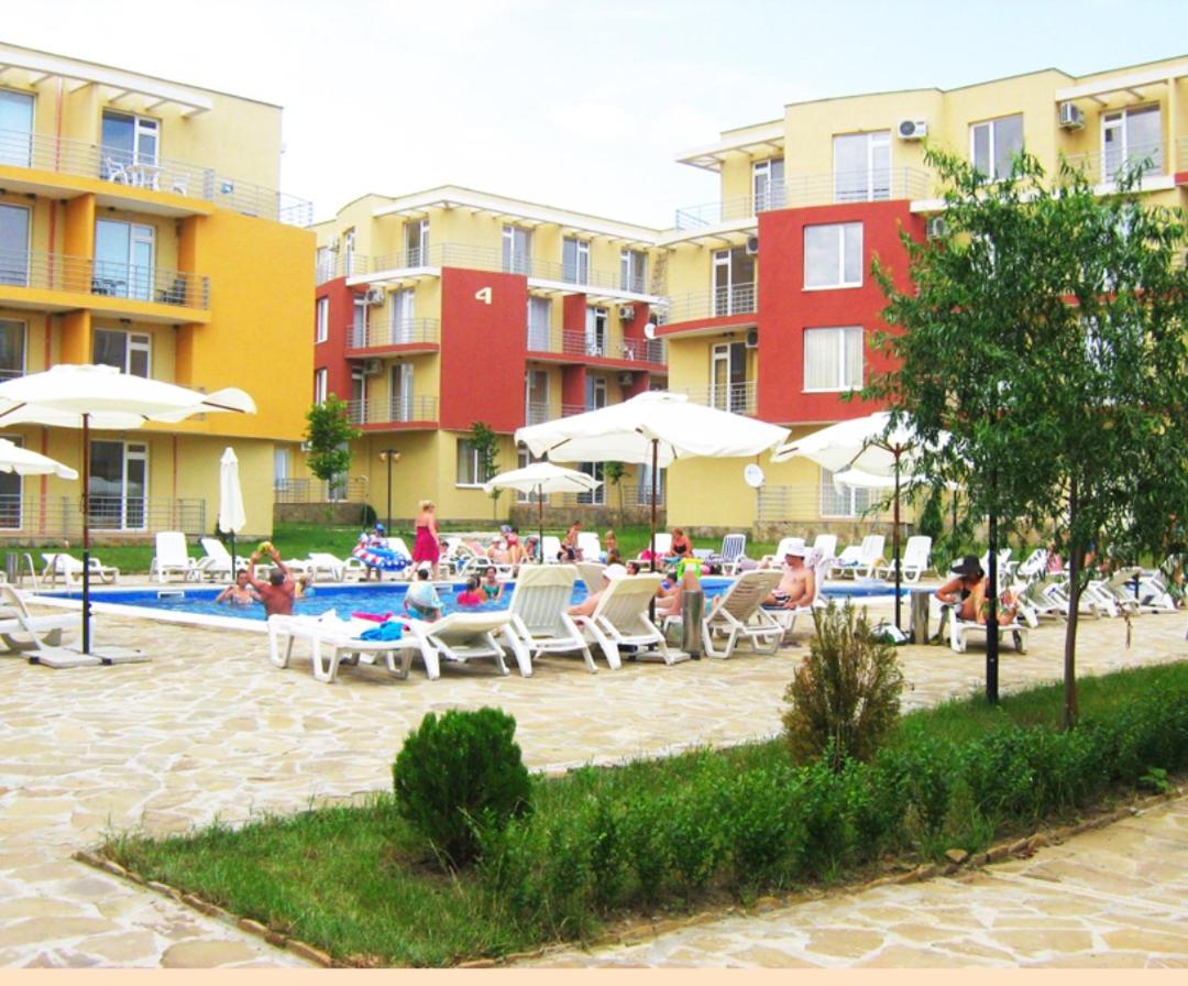 Sunny day 5 Sunny beach