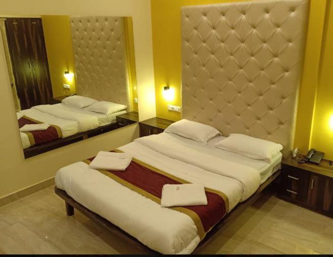 Hotel Deepak Executive, Ganpatipule