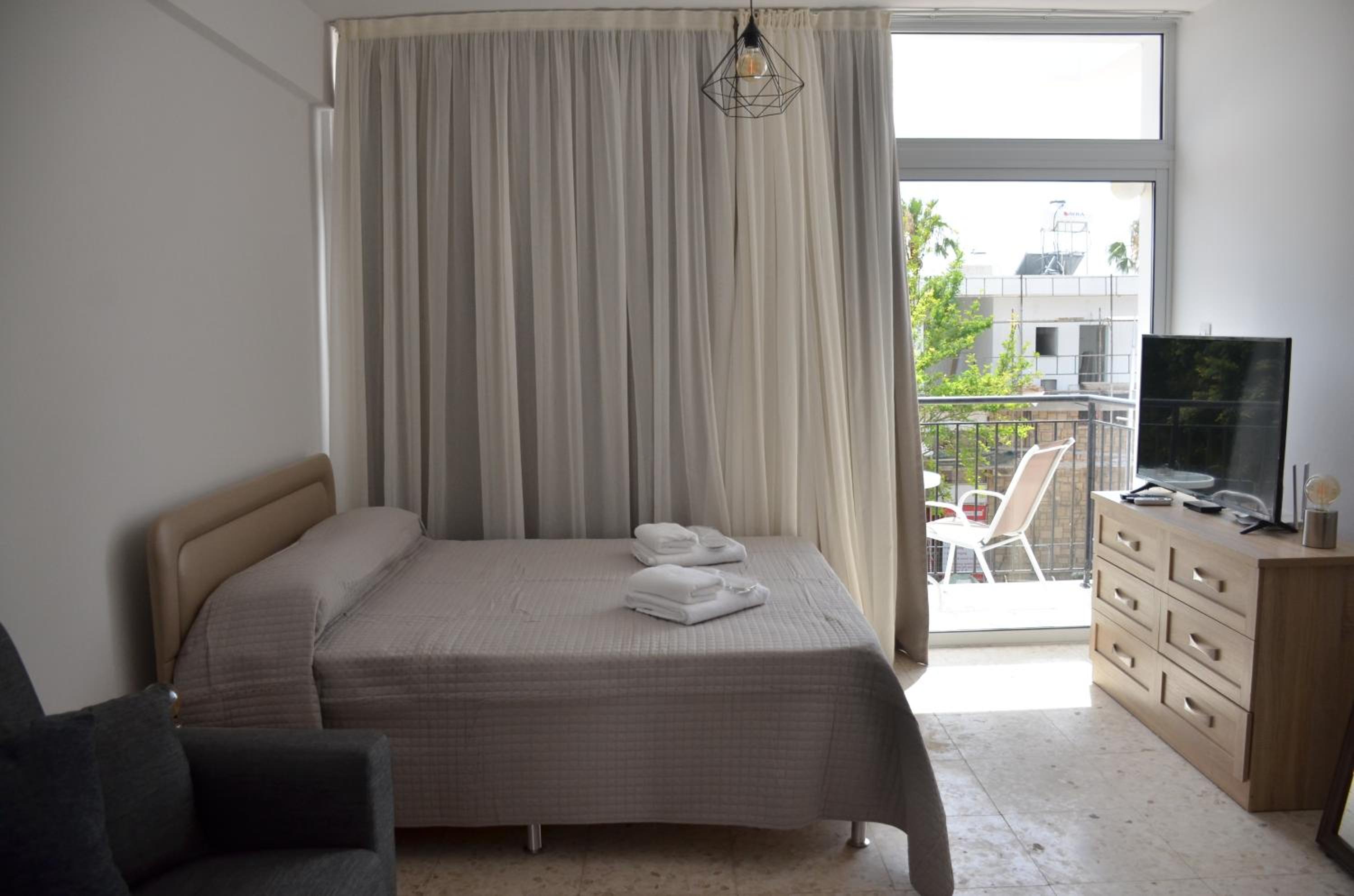 Almyria Apartments - By IMH Travel & Tours