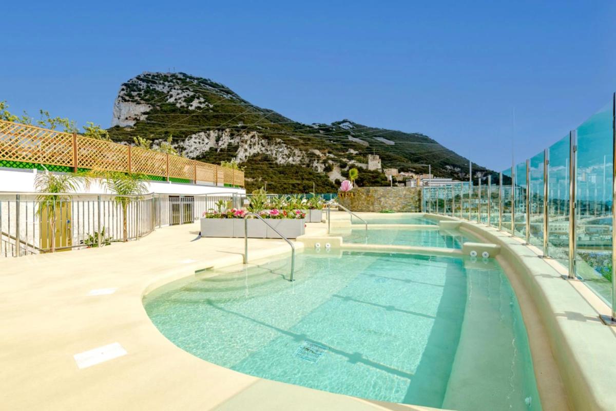 OCEAN SPA Suite 05-Hosted by Sweetstay view 2