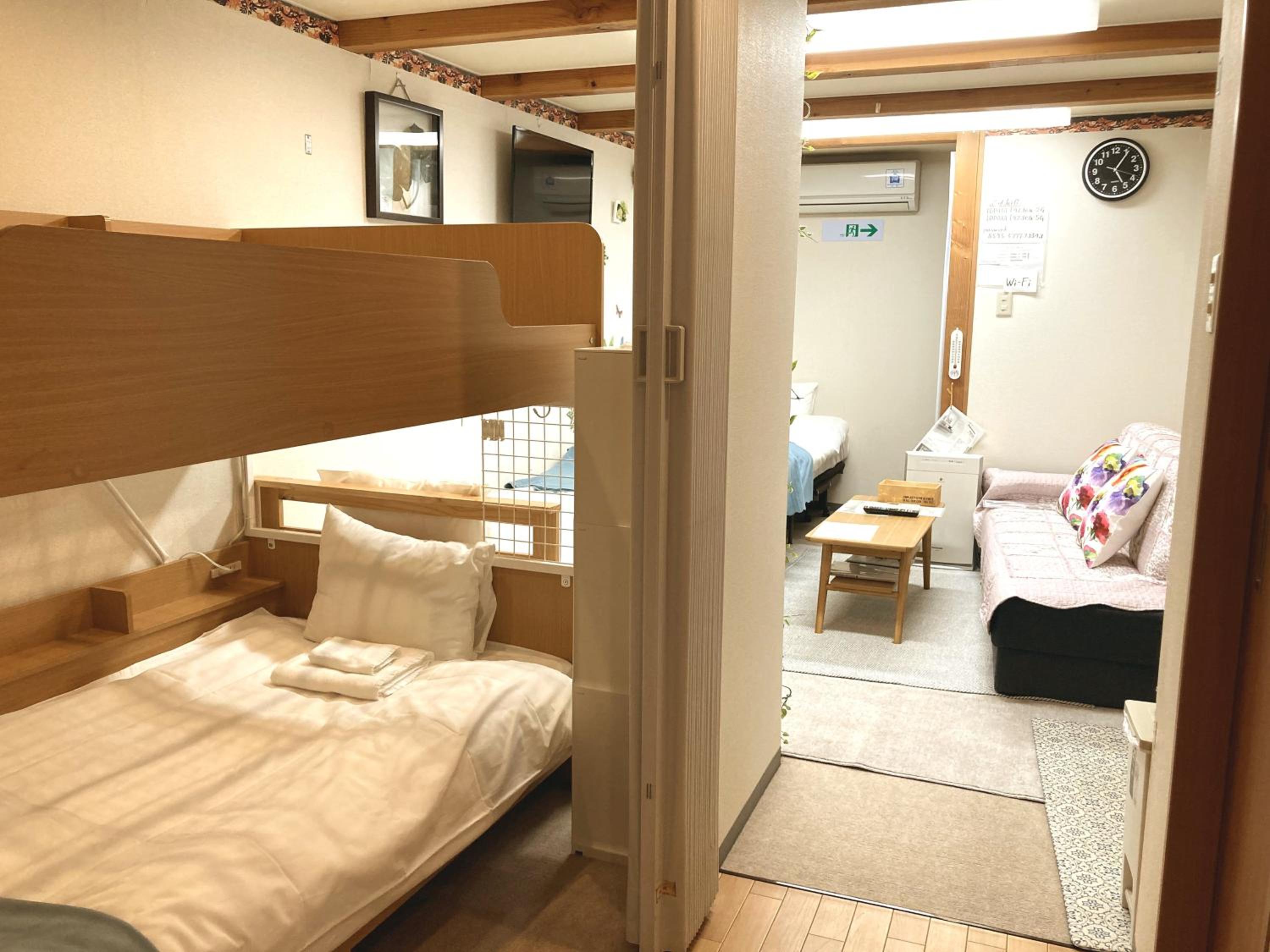 The Familiar Inn ー 2 min walk to subway, 5 min to Namba Station