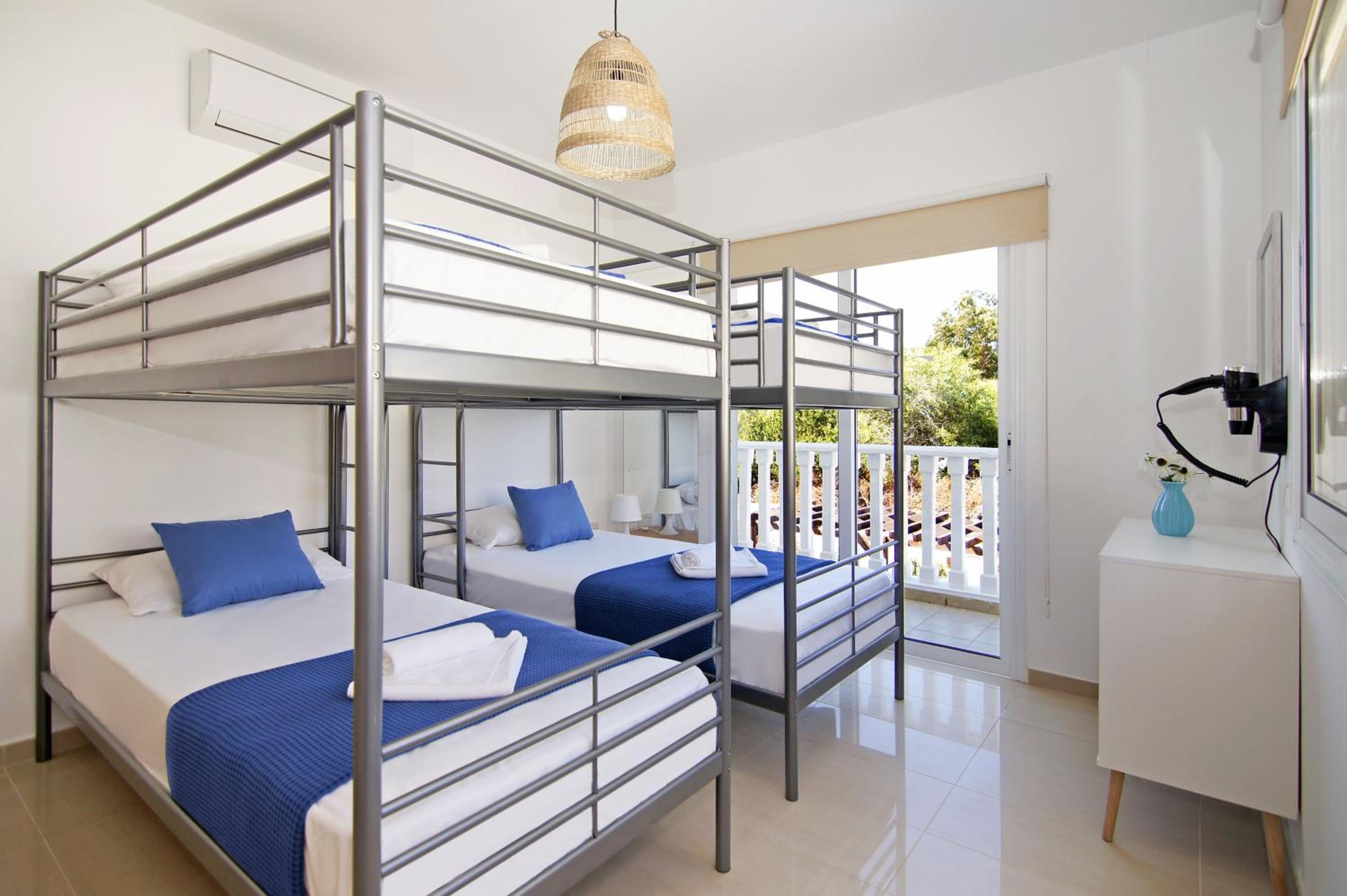 Nissi Adamite Villa