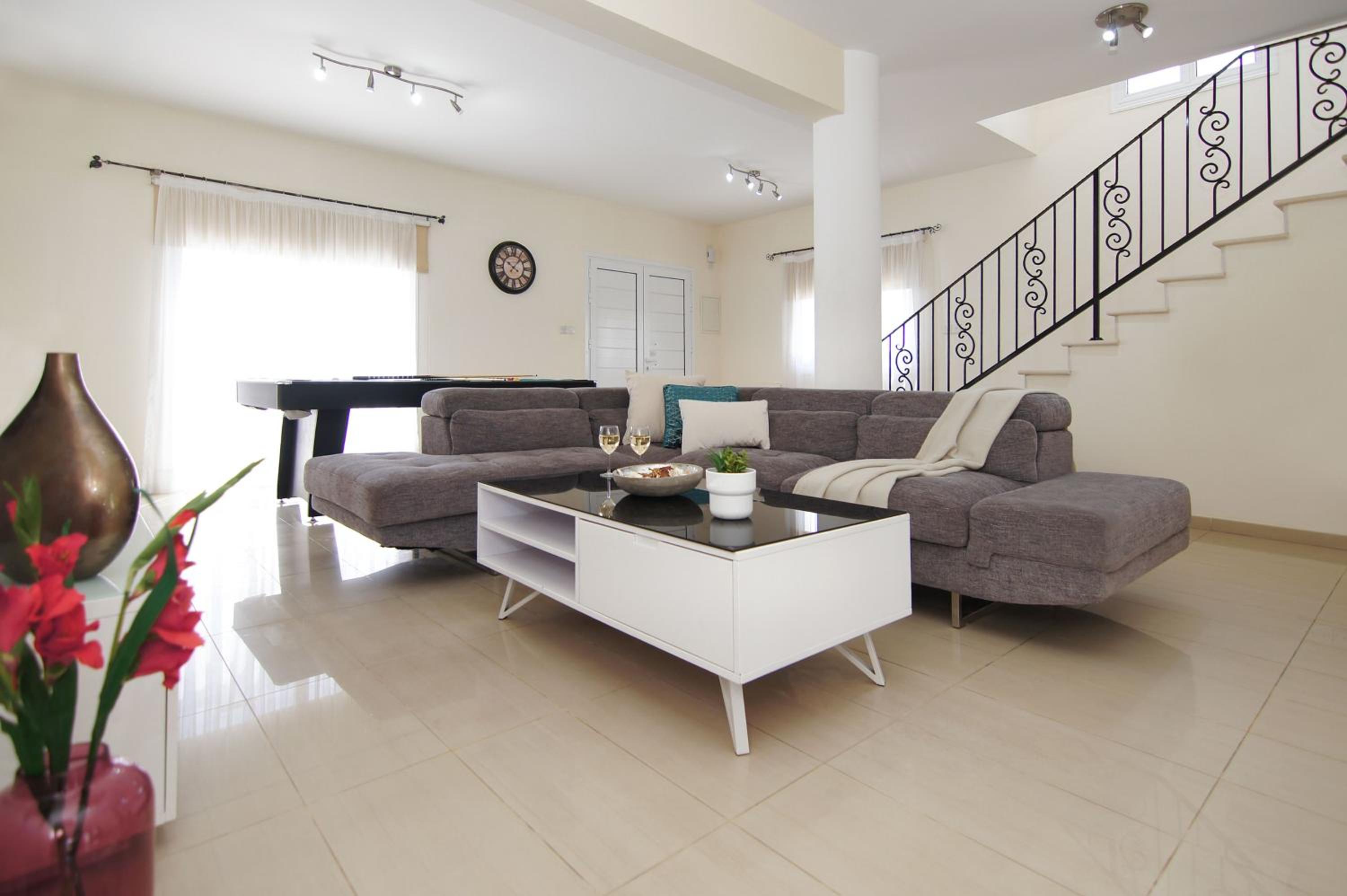 Nissi Adamite Villa