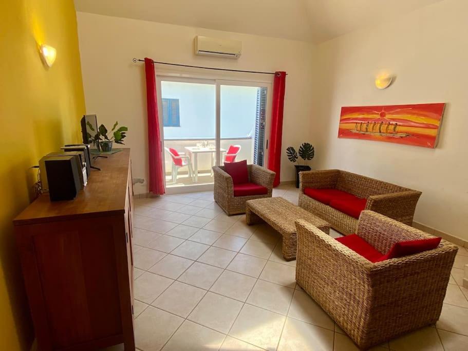 Leme Bedje Two bedroom - By Bobbywashere