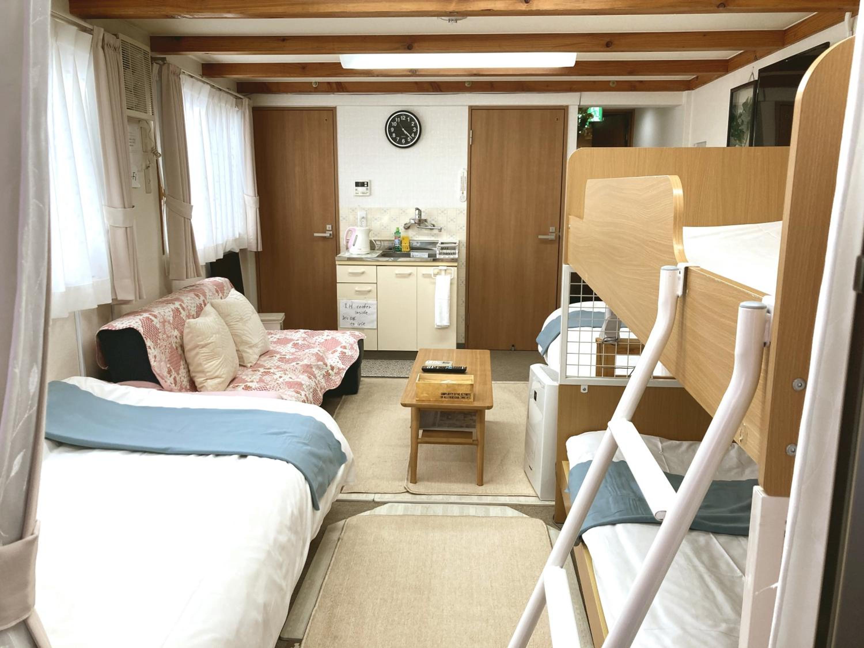 The Familiar Inn ー 2 min walk to subway, 5 min to Namba Station