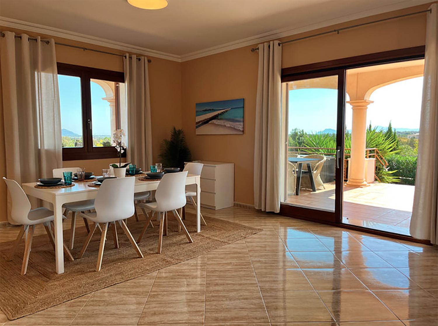 Villa Octopus by Bebreeze