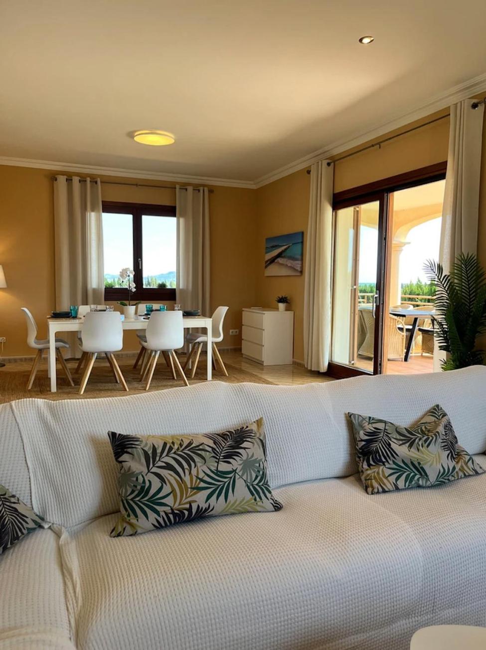 Villa Octopus by Bebreeze
