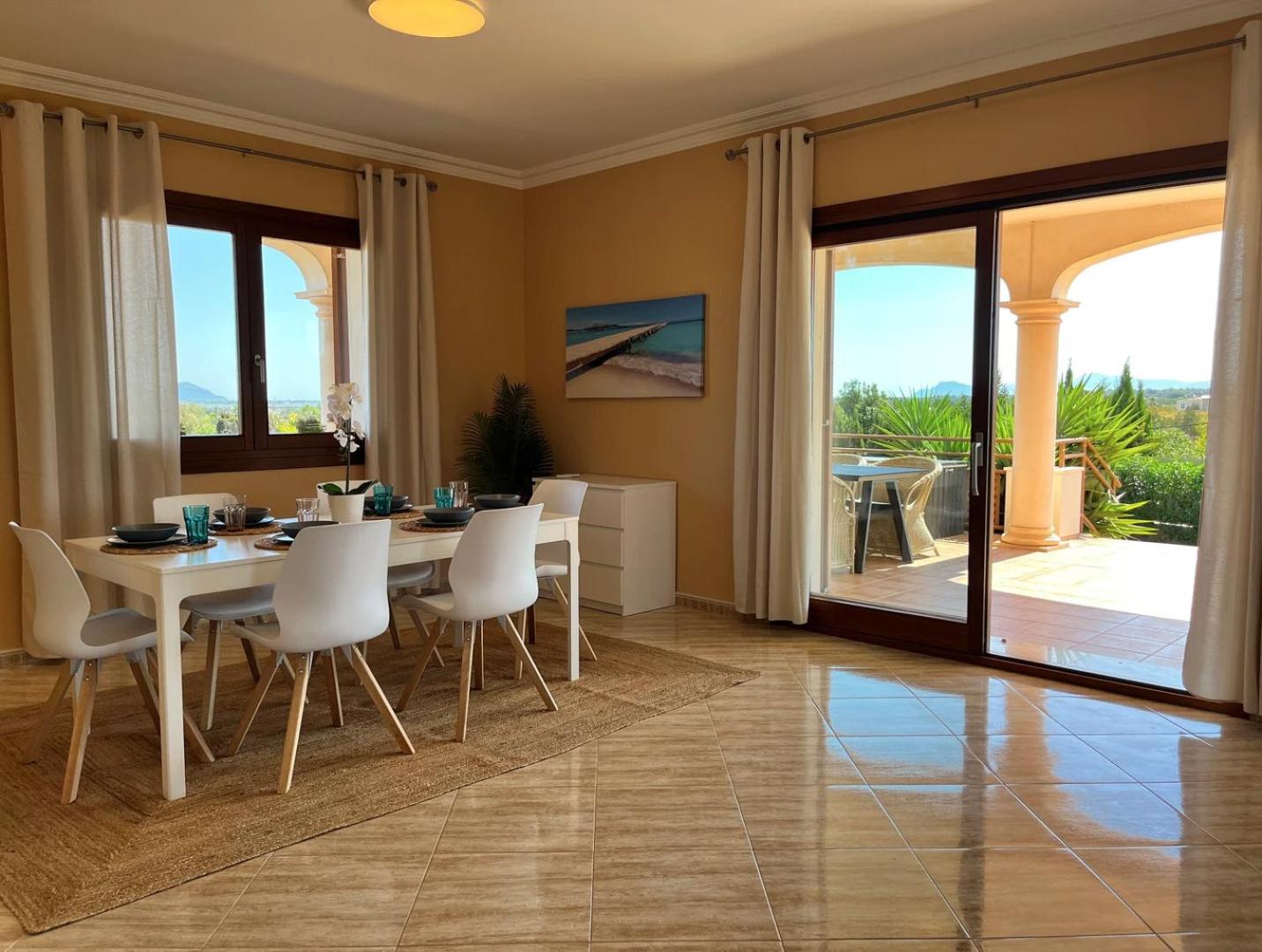 Villa Octopus by Bebreeze