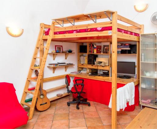 hotel room