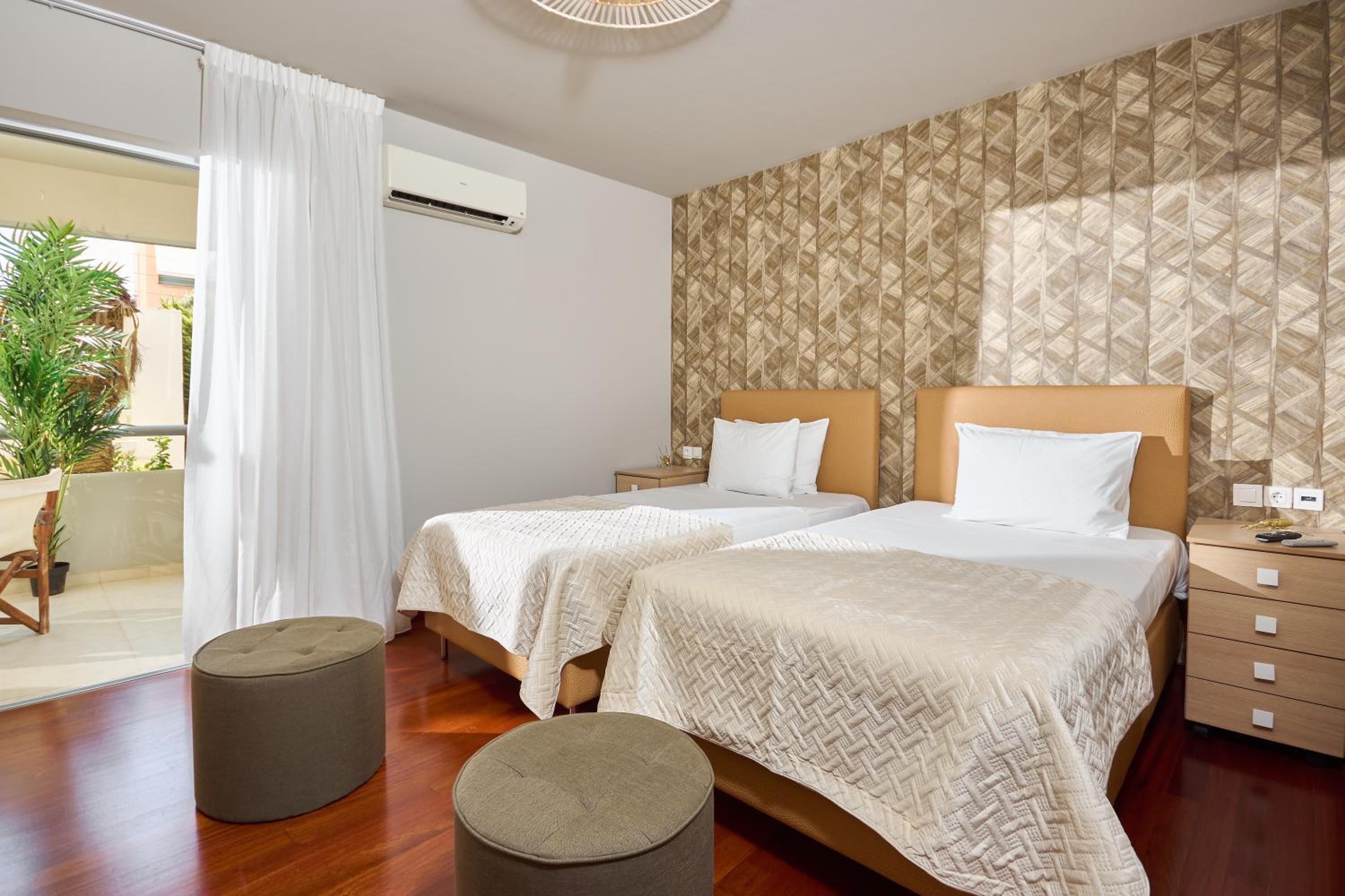 Ariadnae Apartment
