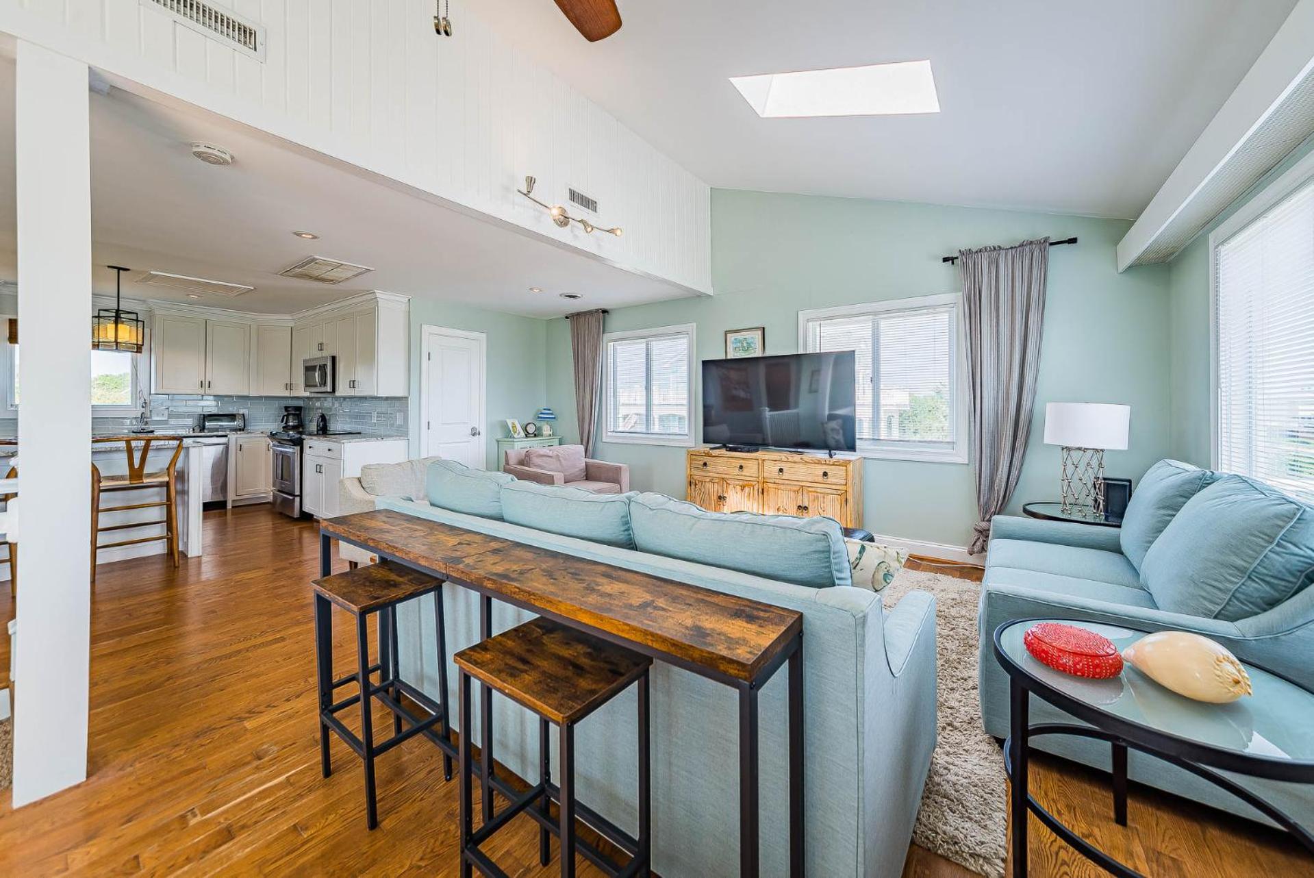 Arcadia - Duck, Caffey's Inlet, Ocean Views, 50 Yards to Beach, Pool, Pets OK, Cul-de-sac Location