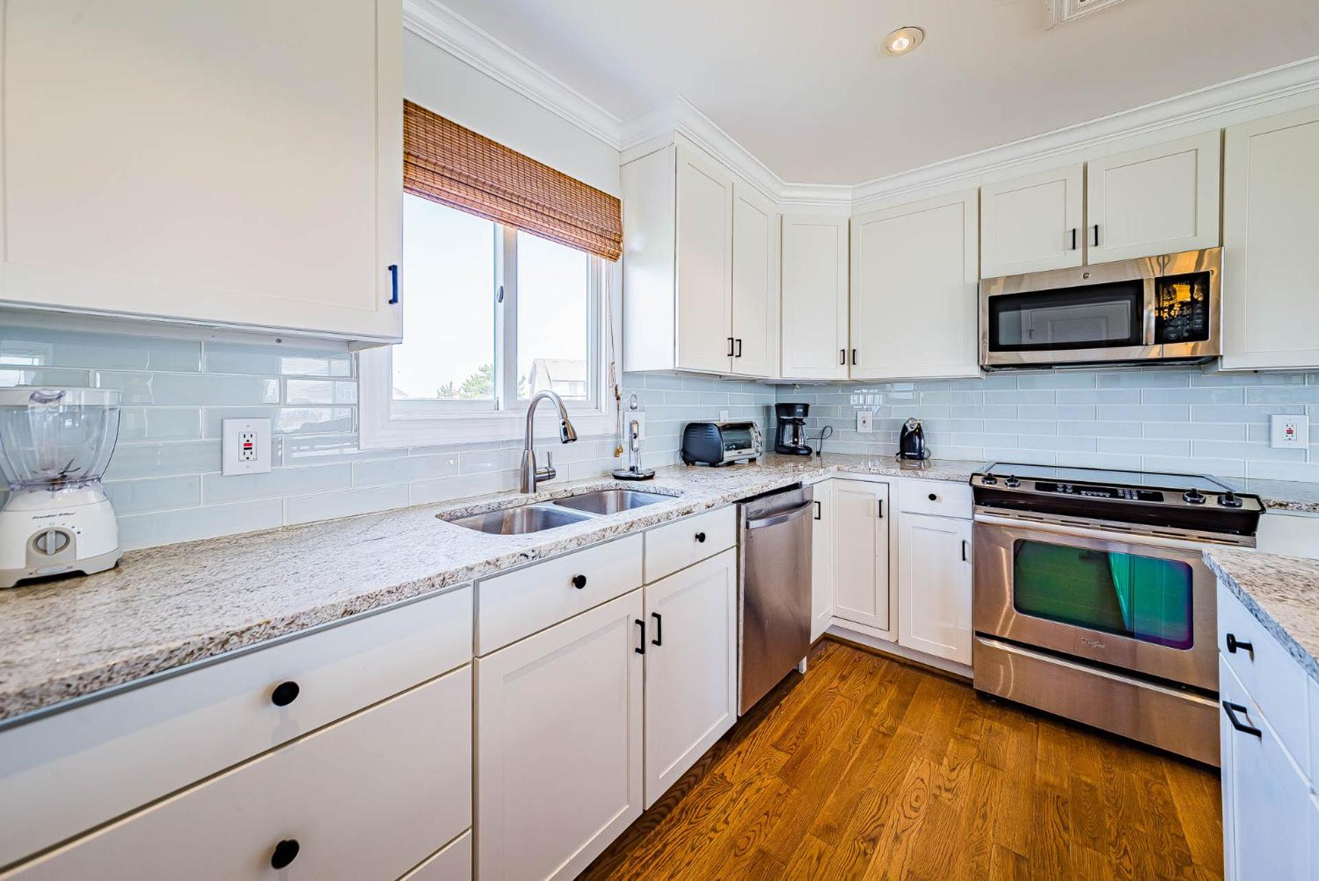 Arcadia - Duck, Caffey's Inlet, Ocean Views, 50 Yards to Beach, Pool, Pets OK, Cul-de-sac Location