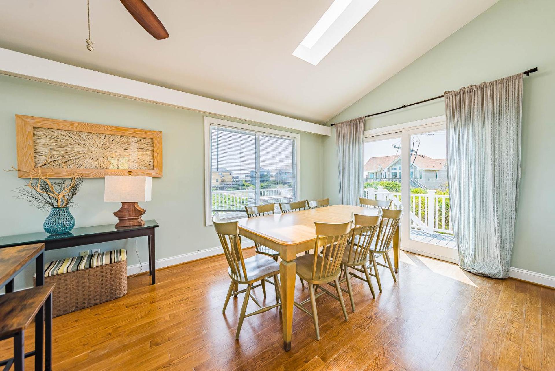 Arcadia - Duck, Caffey's Inlet, Ocean Views, 50 Yards to Beach, Pool, Pets OK, Cul-de-sac Location