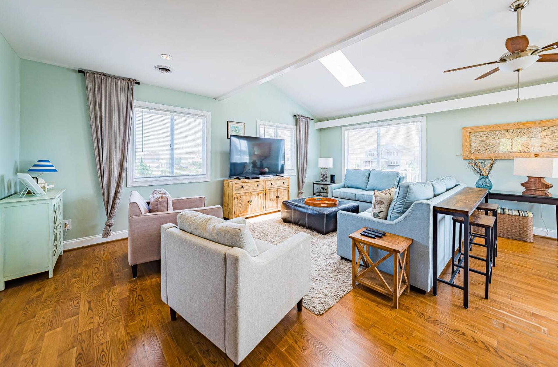 Arcadia - Duck, Caffey's Inlet, Ocean Views, 50 Yards to Beach, Pool, Pets OK, Cul-de-sac Location