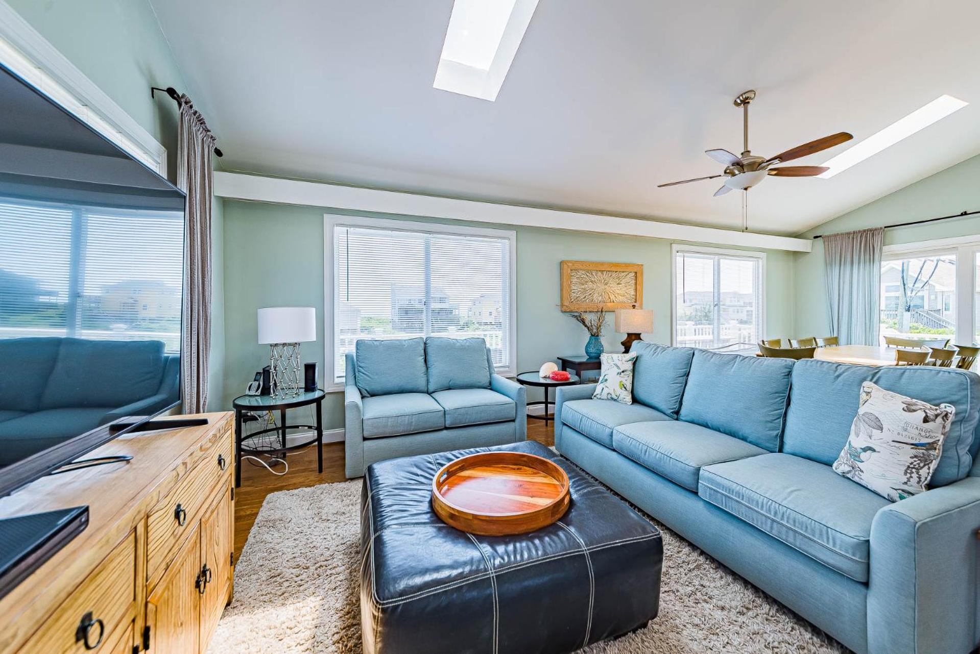 Arcadia - Duck, Caffey's Inlet, Ocean Views, 50 Yards to Beach, Pool, Pets OK, Cul-de-sac Location
