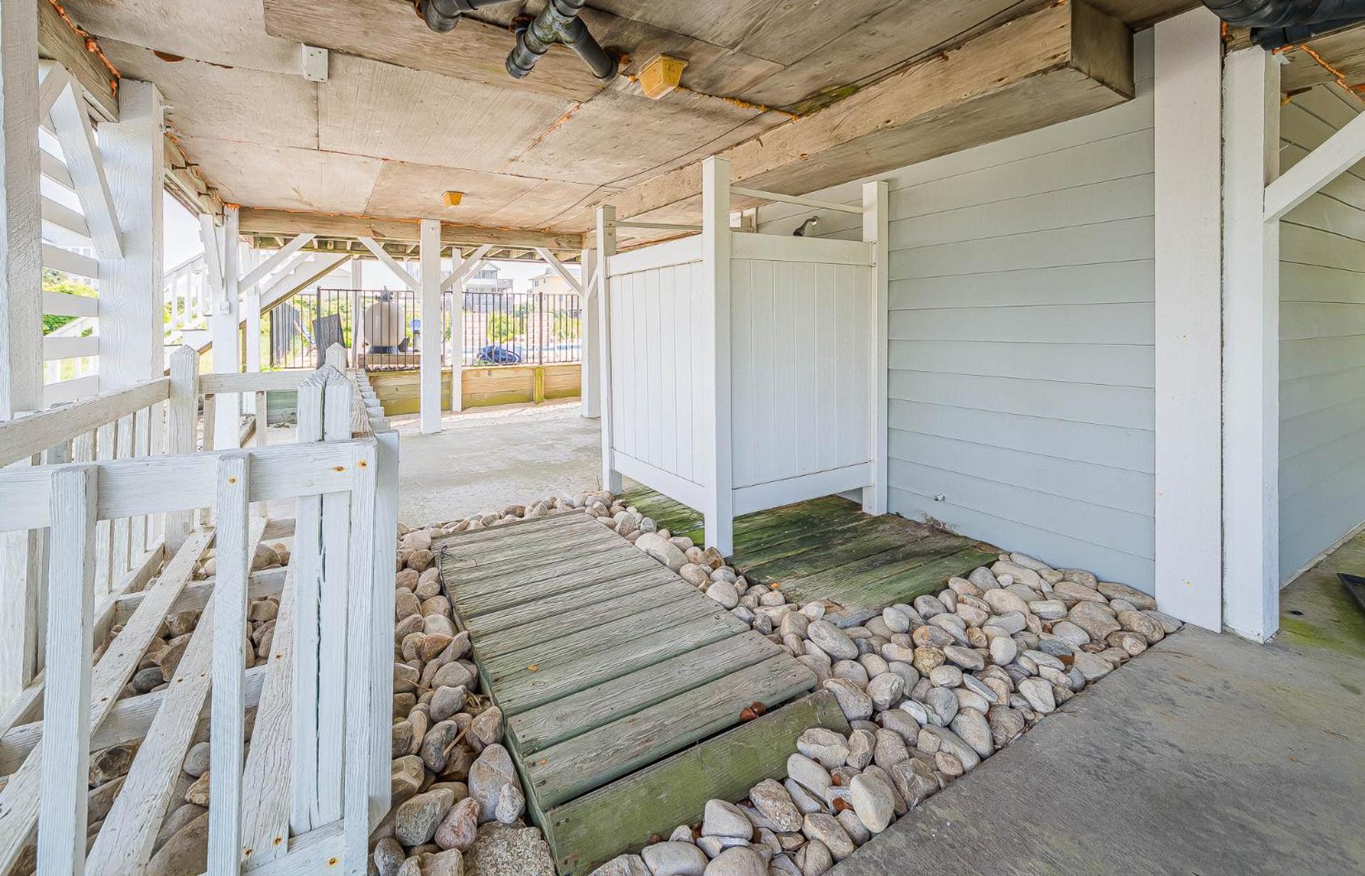 Arcadia - Duck, Caffey's Inlet, Ocean Views, 50 Yards to Beach, Pool, Pets OK, Cul-de-sac Location